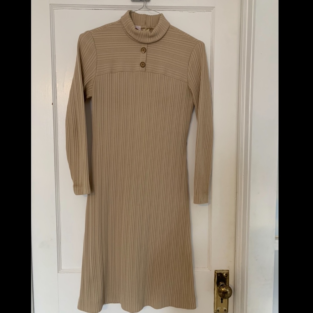 Vintage Beige Ribbed Long-sleeved Sweater Dress